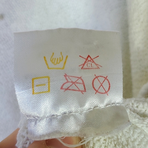 Imperial Classics White Knit Cap Sleeve TShirt with Embroidered Leaves - Large - Picture 8 of 9